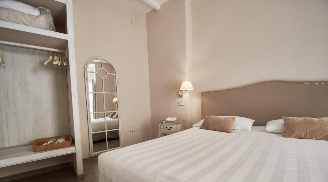 Cas'E Charming House Hotel Caserta Exterior photo